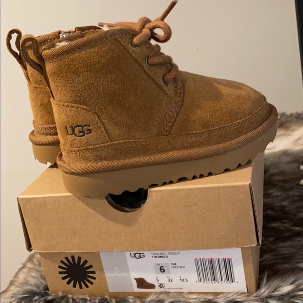 Toddler Ugg boots size 6